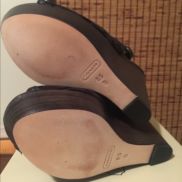 Coach (A8186) Janet Signature wedges - Picture 5 of 5